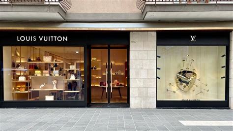 nuova apertura louis vuitton bari|Louis Vuitton Bari Store in Bari, Italy .